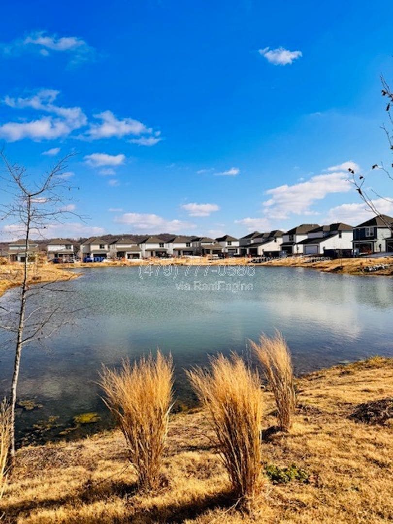 Building Photo - 4802 W Planetree St