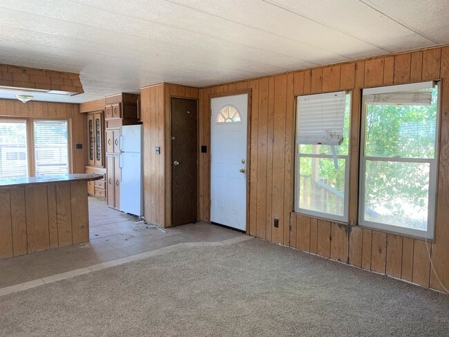 Building Photo - 2 bedroom 1 bath single wide in Spring Creek