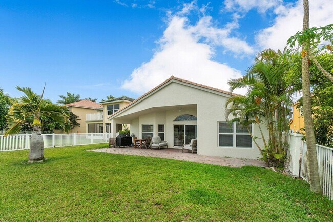 Building Photo - 2453 Country Golf Dr