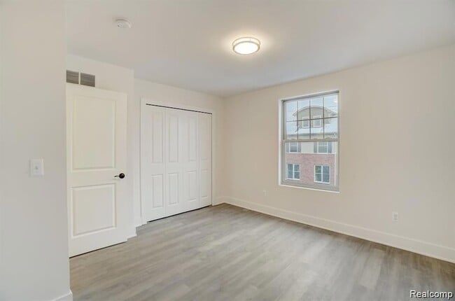 Building Photo - 3426 Primary St