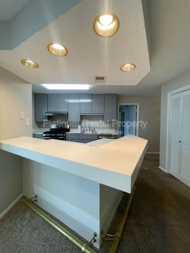 Building Photo - 402 Wynnes Ridge Cir SE