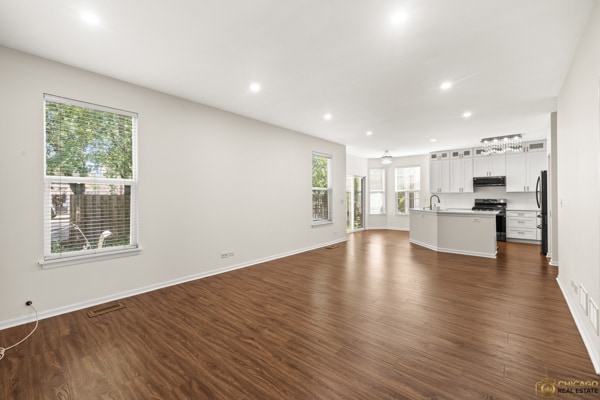 Building Photo - 1495 Dearborn Ct