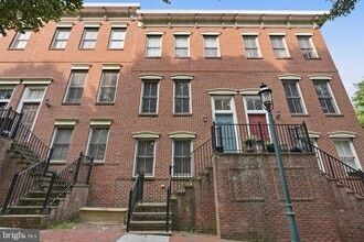 Building Photo - 44 Livingston St