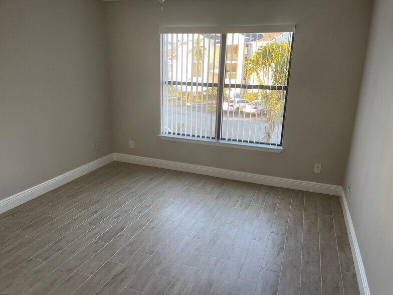 Guest room - 13561 Eagle Ridge Dr
