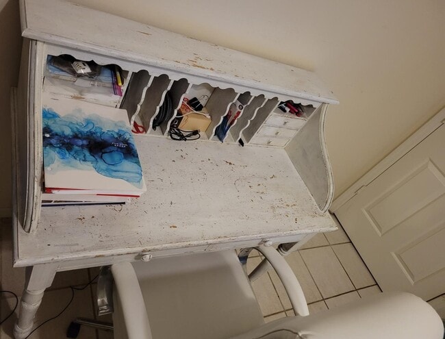 Building Photo - 8500 Via Romana