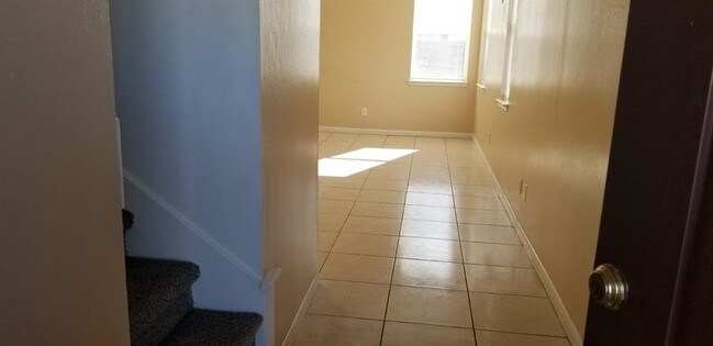 Building Photo - 15515 Waldron Cir