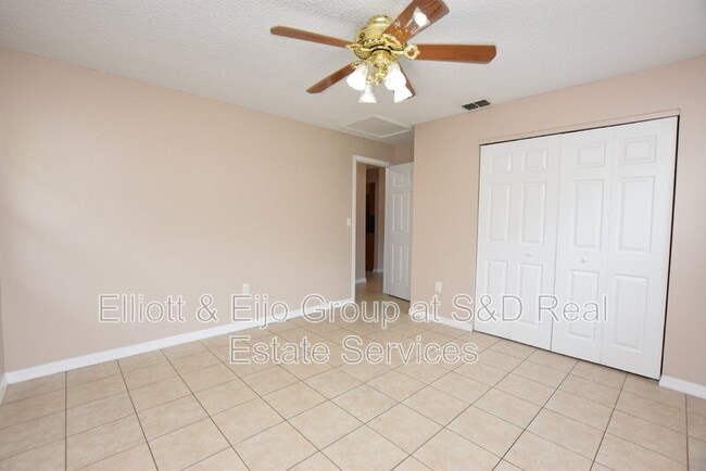 Building Photo - 774 Zella Ln