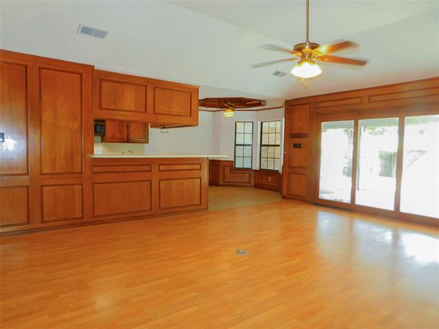 Building Photo - 110 Carolyn Ln