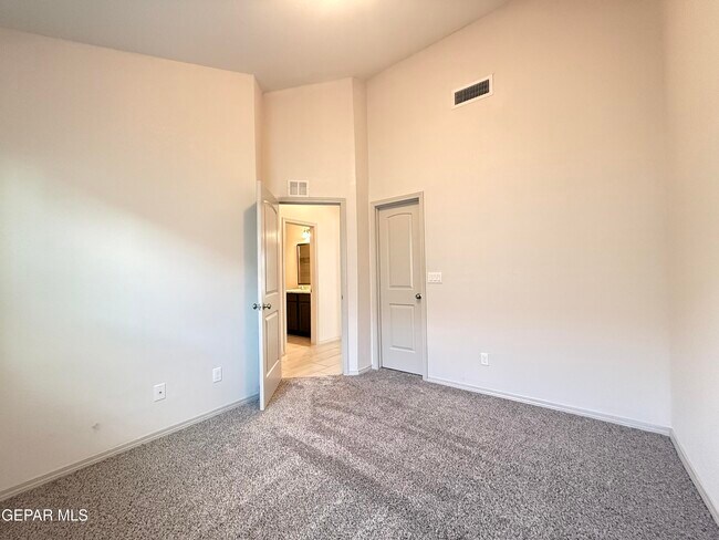 Building Photo - 12396 Polo Norte Dr