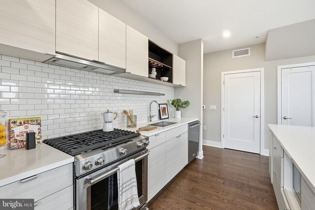 Building Photo - 502 Diamondback Dr