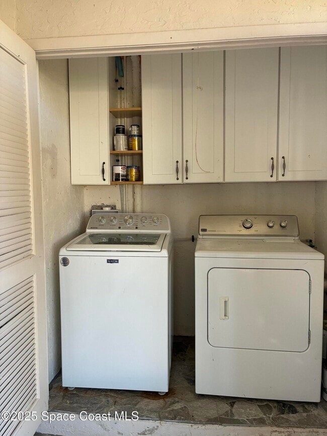 Building Photo - 467 Ibis Ln