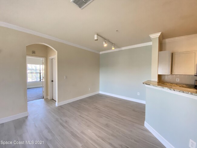 Building Photo - 6421 Borasco Dr