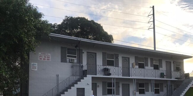 Building Photo - 160 NW 11th Ter