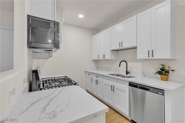 Building Photo - 3318 N Decatur Blvd