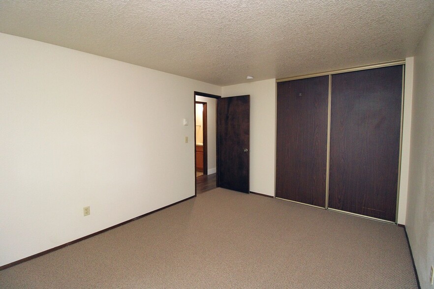 Building Photo - 1680 SE Rex St