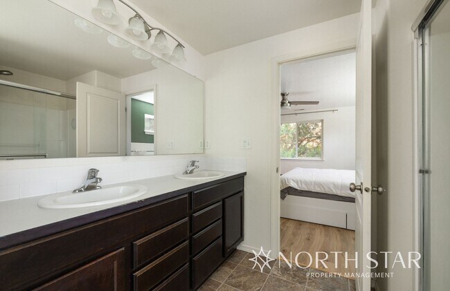 Building Photo - Recently Renovated 3 Bed, 2.5 Bath w/ Offi...
