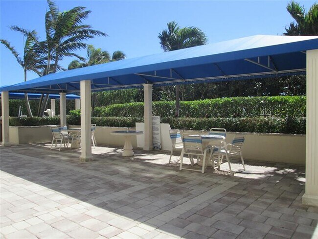 Building Photo - 2000 S Ocean Blvd