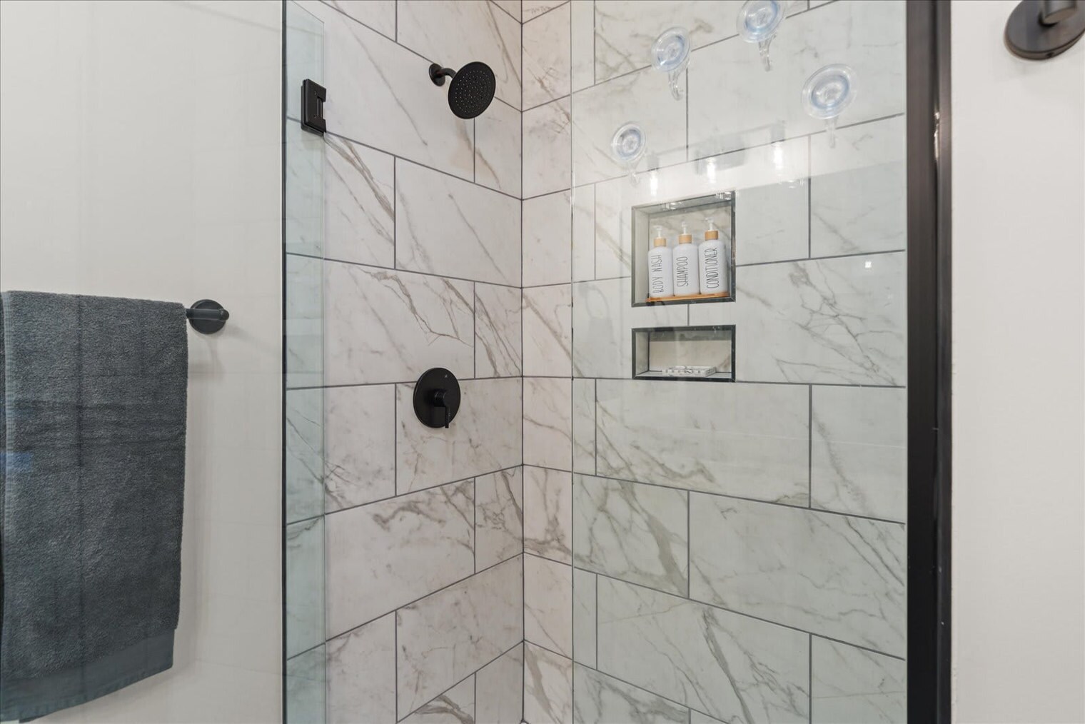 Building Photo - 323 Kelly's Ferry Pl