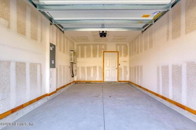 Building Photo - 21 Temple Dr