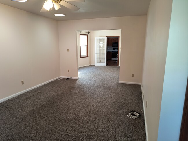 Building Photo - 11 Cottage Pl