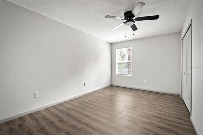 Building Photo - 1594 W 22nd St