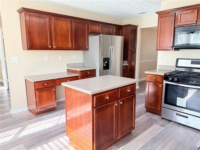 Building Photo - 1210 Skylar Ridge Cir