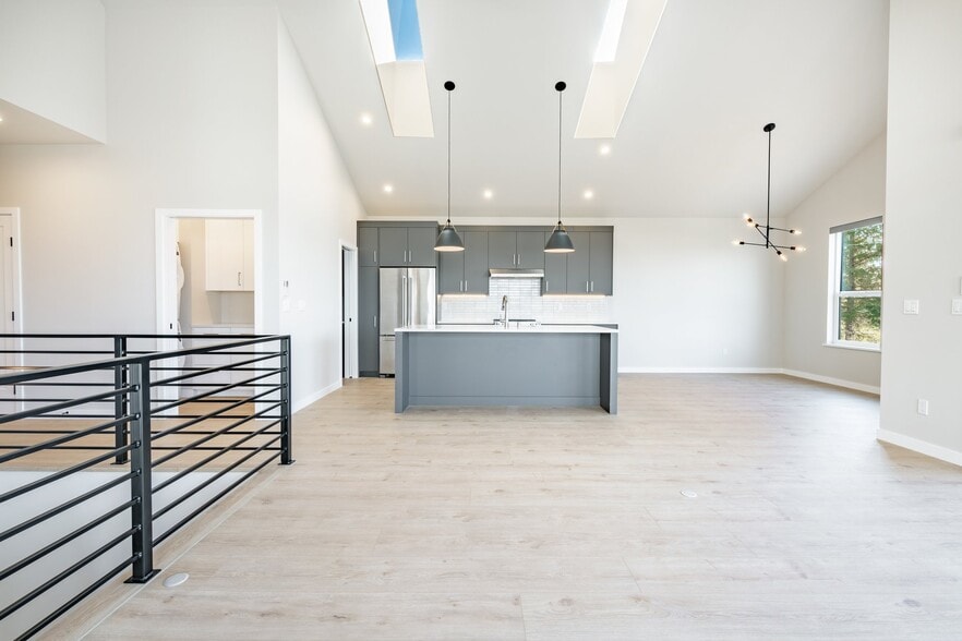 Building Photo - 8638 Harborview Rd