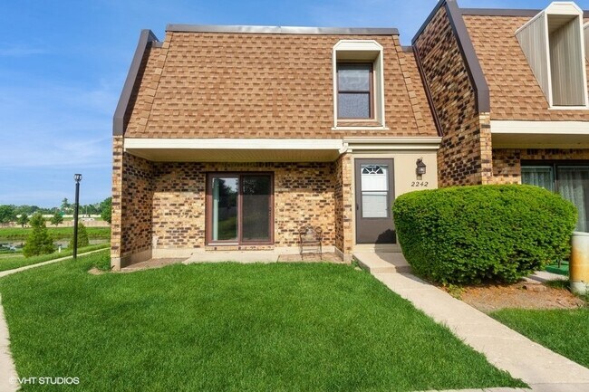 Primary Photo - 2242 Country Club Dr