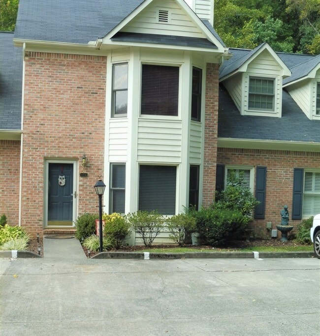 Building Photo - 3 or 4 Bedroom / 3.5 Bath Condo Kingsport, TN 37663