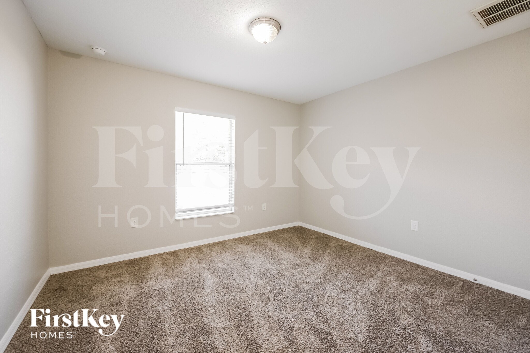 Building Photo - 414 Willowbrook Dr