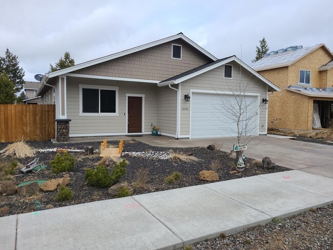 Building Photo - 16680 Cabin Lake Ln