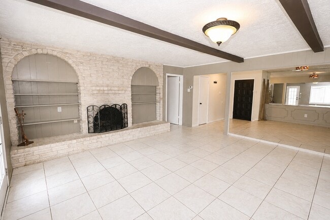 Building Photo - 9422 Claridge Dr