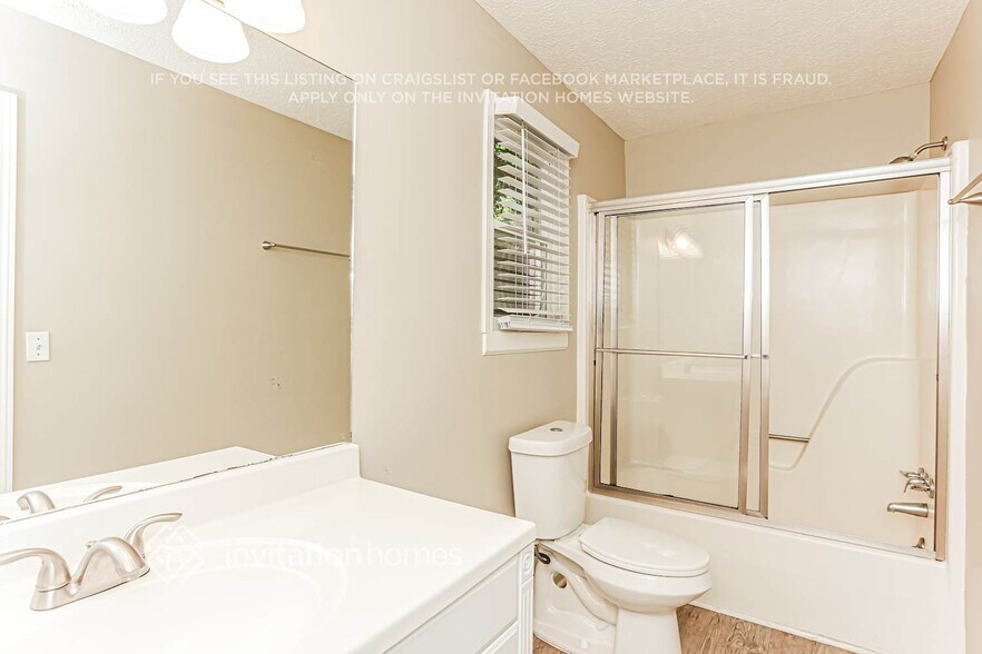 Building Photo - 436 Julie Anne Way