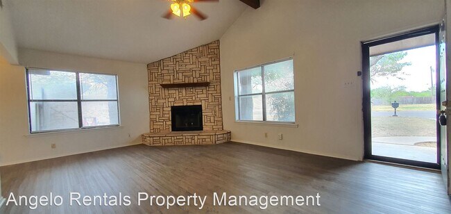 Building Photo - 4 br, 2 bath House - 2922 N. Oakes