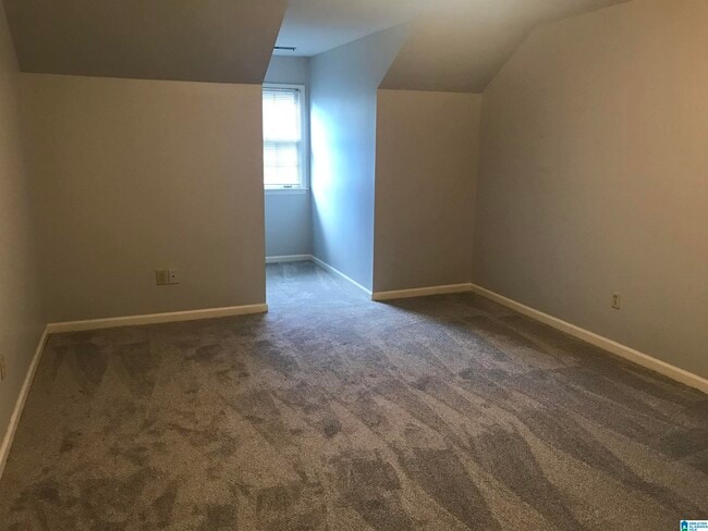 Building Photo - 117 Meadow Croft Cir