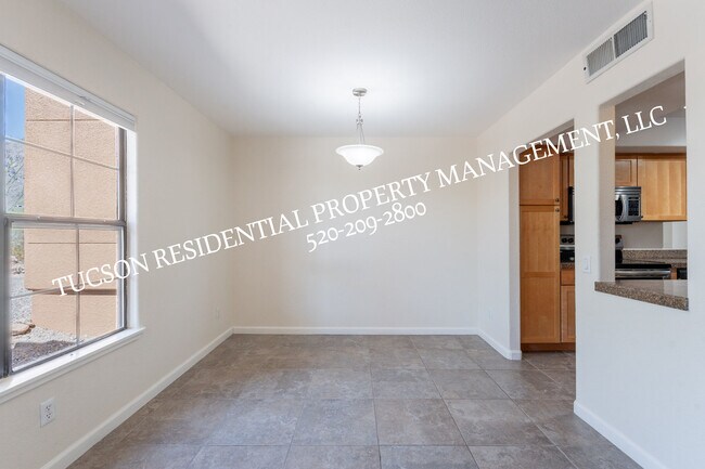 Building Photo - 6651 N Campbell Ave