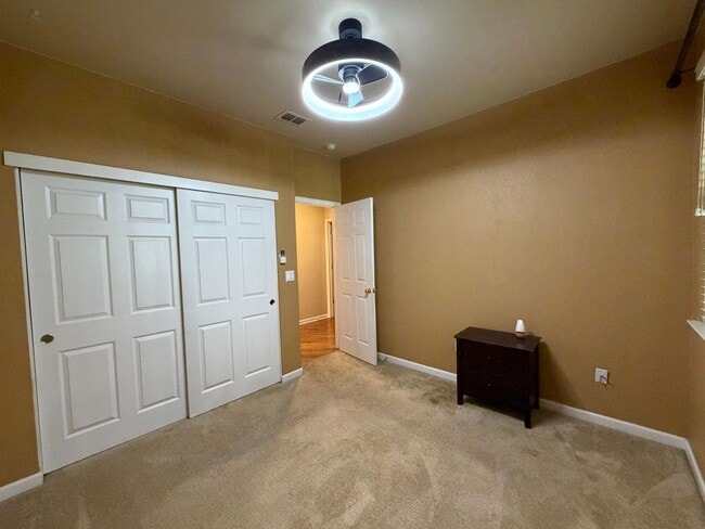 Building Photo - Spacious 4-Bedroom Elk Grove Home with Updated Kitchen, Quartz Countertops! VIEW TODAY!