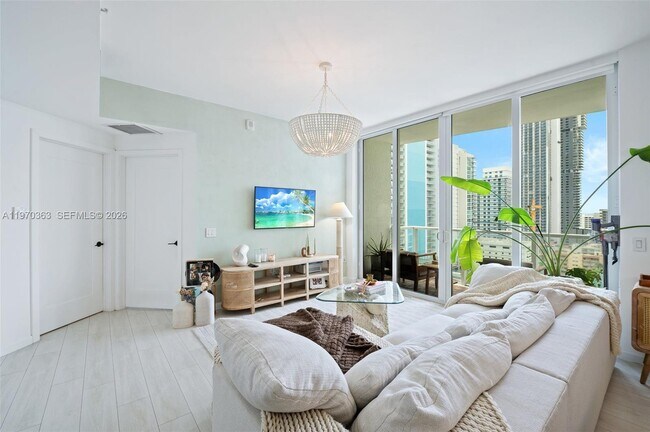 Building Photo - 601 NE 27th St