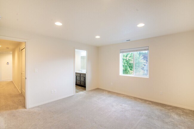Building Photo - Heathwood - VPM484650H-6