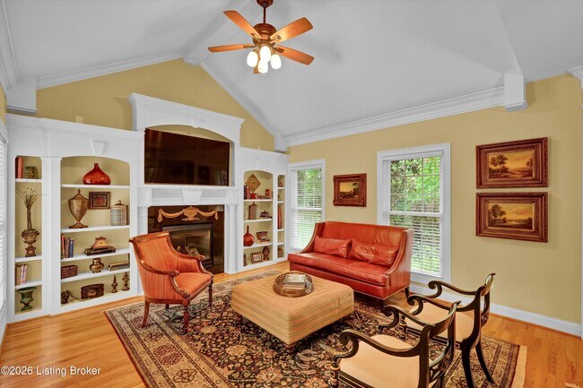 Building Photo - 560 N Hubbards Ln