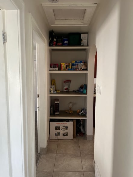 Building Photo - 165 N 400 E