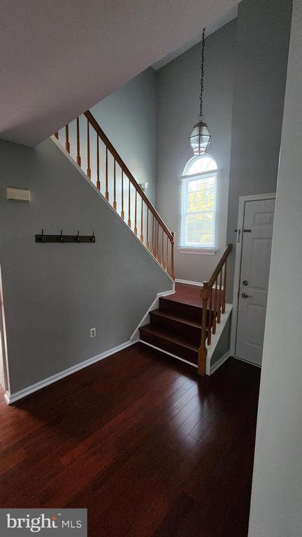 Building Photo - 500 Stratford Ct