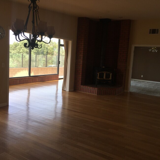Building Photo - 14087 Driftwood Dr