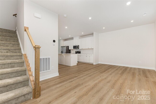 Building Photo - 306 New Gallant Dr