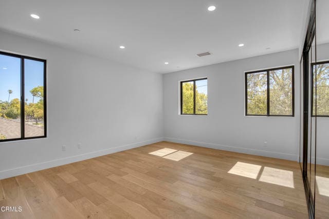 Building Photo - 611 W Claremont St