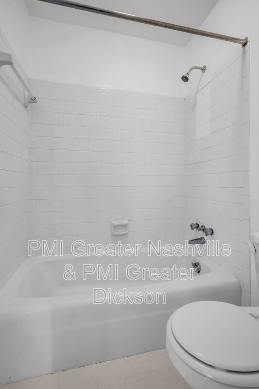 Building Photo - 8207 Sawyer Brown Rd