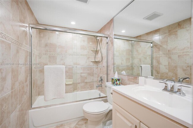 Building Photo - 401 Golden Isles Dr
