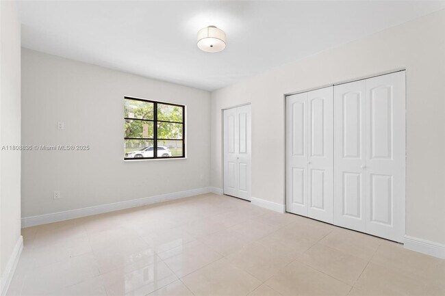 Building Photo - 2440 SW 3rd St