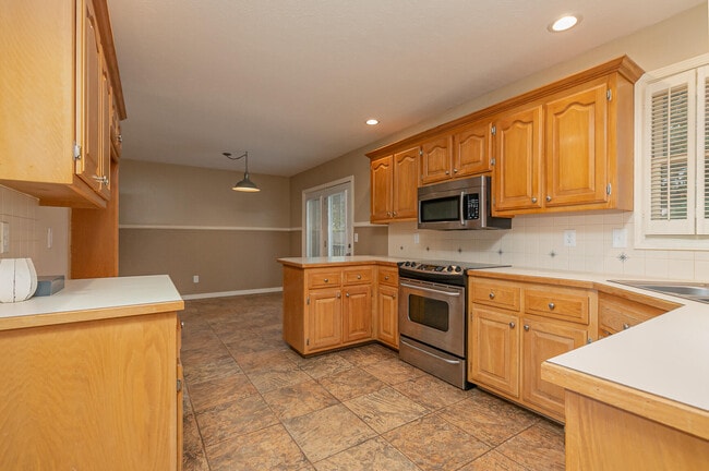 Building Photo - 5095 S Wanda Gray Ave