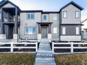 Building Photo - Stunning West Jordan Townhome with Upcomin...